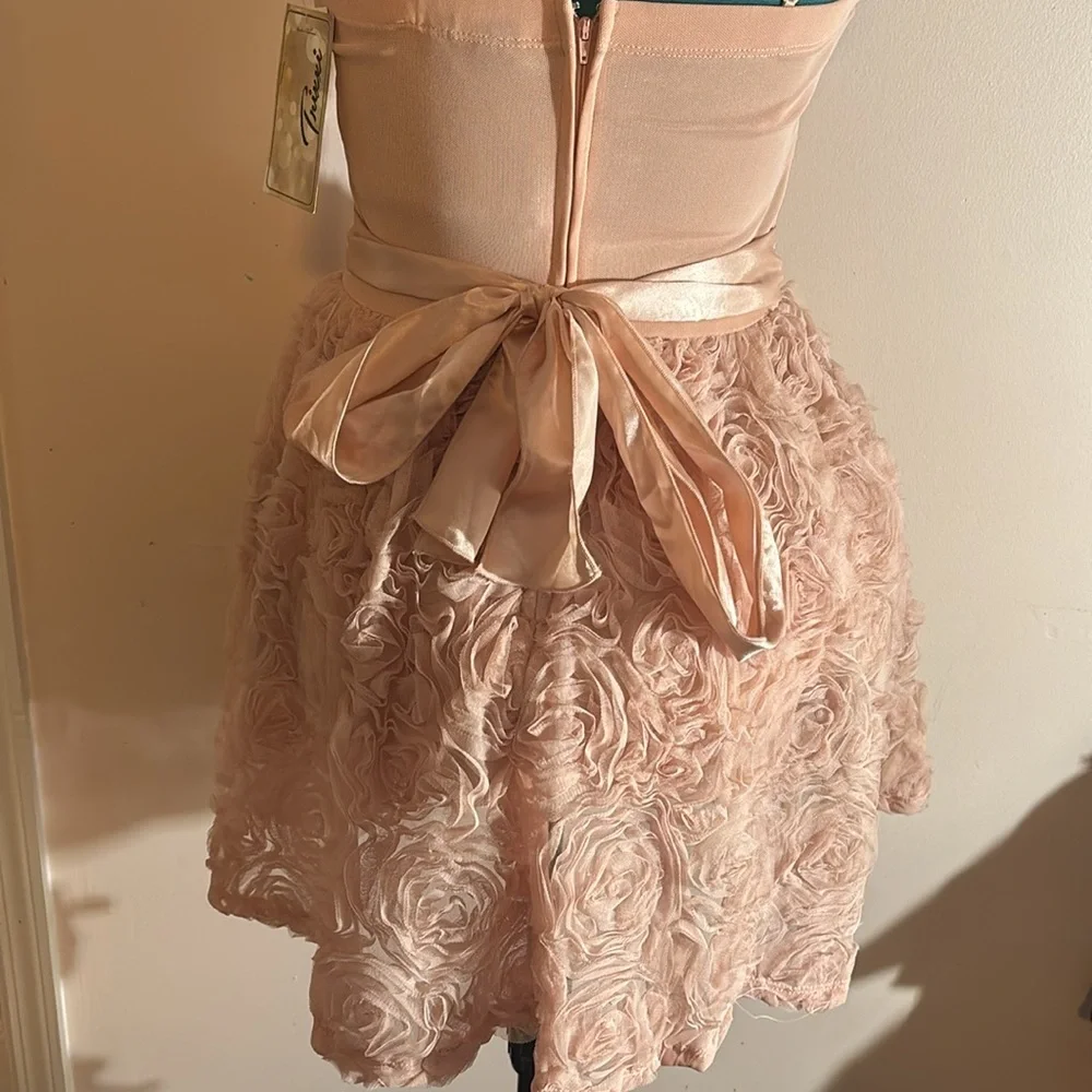 Pretty In Pink - Picture 4 of 4